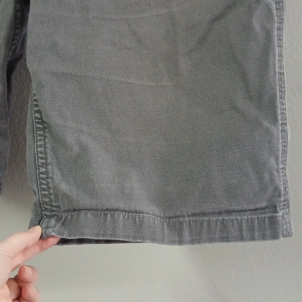Carhartt Relaxed Fit Grey Shorts Size 34" - Picture 2 of 7